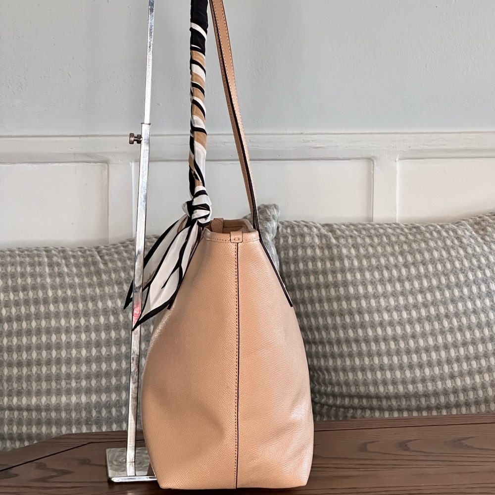 COACH Signature City Zip Tote Brown with Vera vintage silk scarf - Picture 5 of 11